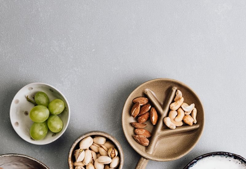 Thyroid-Friendly Foods and Meal Timing cover image